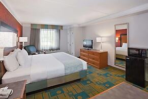 Norwood Inn & Suites Merrillville