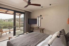 KYMĀNI Boutique Hotel & Suites