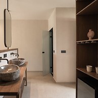 KYMĀNI Boutique Hotel & Suites