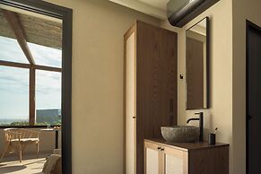 KYMĀNI Boutique Hotel & Suites