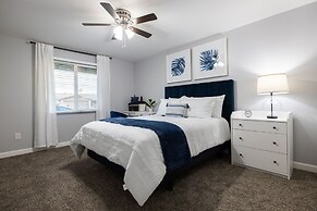 Phoenix Winchcomb 3 Bedroom Home by RedAwning