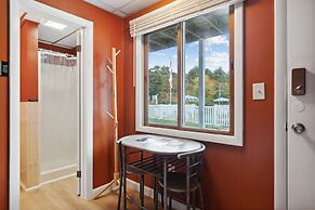 The Beaches Guest Rooms and Cottages