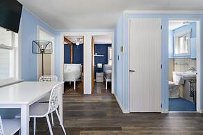 The Beaches Guest Rooms and Cottages