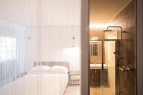 Alkamuri Posh Hotel Spa - 104 Suite Deluxe