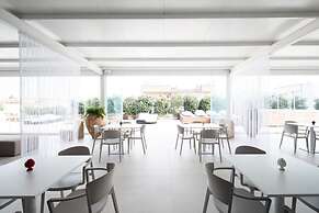 Alkamuri Posh Hotel Spa - 104 Suite Deluxe