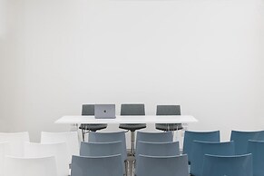 Alkamuri Posh Hotel Spa 107 Jacuzzi Suite