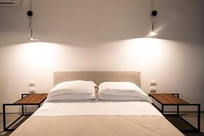 Alkamuri Posh Hotel Spa 107 Jacuzzi Suite