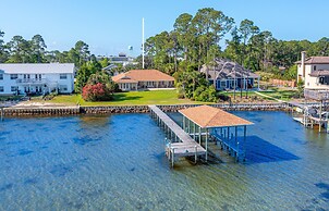 Bayshore Breeze S 31 Bayshore Dr