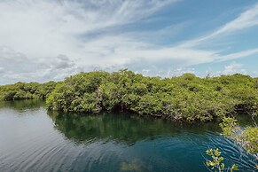 Yaxchen Tulum Cabañas & Cenote