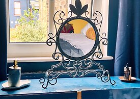 2-bed Apartment in Portobello