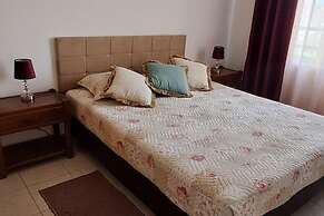 Remarkable 1 Bedroom Apartment Costa da Caparica