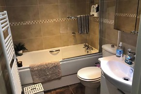 1 Bedroom Apartment Sleeps 2 - Tv