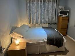 Captivating Apartment in Copthorne, Near Gatwick