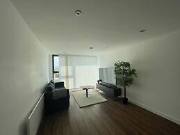 Luxury 2-bed Apartment in Manchester With Parking