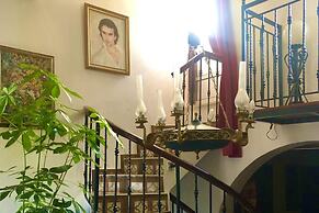 Cozy House Sleeps 2 With Pet Friendly Option