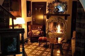 Cozy House Sleeps 2 With Pet Friendly Option