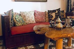 Cozy House Sleeps 2 With Pet Friendly Option