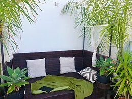Cozy House Sleeps 2 With Pet Friendly Option