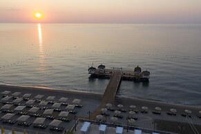 Perre La Mer Hotel Resort & Spa