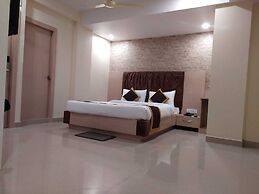 The Panash Hotel & Banquets