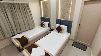 The Panash Hotel & Banquets