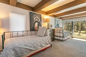 009 Vail International 2 Bedroom Condo by RedAwning