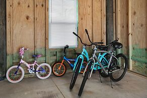 Southern Charm 4 Bedroom Home by RedAwning