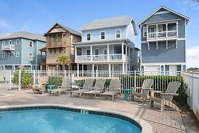 Southern Charm 4 Bedroom Home by RedAwning