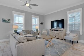 Southern Charm 4 Bedroom Home by RedAwning