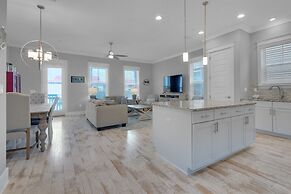 Southern Charm 4 Bedroom Home by RedAwning