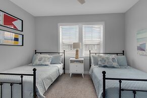 Southern Charm 4 Bedroom Home by RedAwning