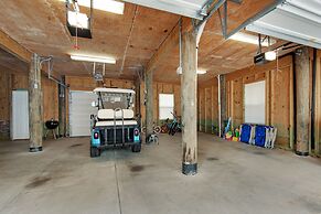 Southern Charm 4 Bedroom Home by RedAwning