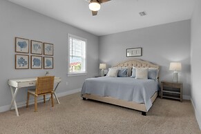 Southern Charm 4 Bedroom Home by RedAwning