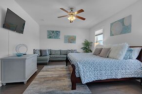 Latitude Adjustment 4 Bedroom Home by RedAwning