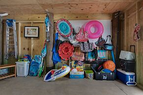 Latitude Adjustment 4 Bedroom Home by RedAwning