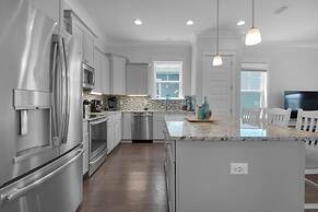 Latitude Adjustment 4 Bedroom Home by RedAwning