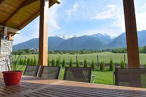 Luxurious Chalet near Pirin Golf Resort