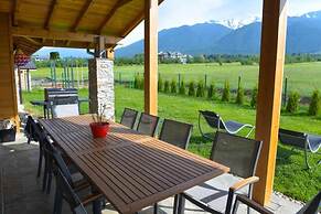 Luxurious Chalet near Pirin Golf Resort