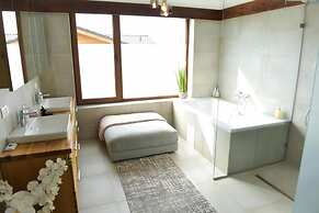 Luxurious Chalet near Pirin Golf Resort