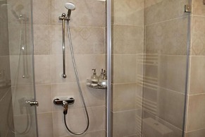Luxurious Chalet near Pirin Golf Resort