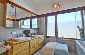 Luxurious Chalet near Pirin Golf Resort
