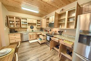 Old Mills Resort OM A14 3 Bedroom Condo by RedAwning