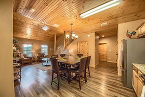 Old Mills Resort OM A13 3 Bedroom Condo by RedAwning