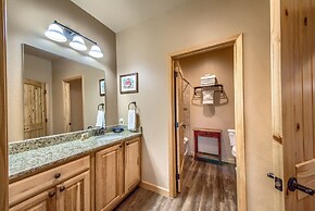 Old Mills Resort Oma12 2 Bedroom Condo by Redawning