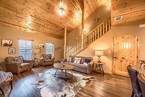 Old Mills Resort OM A5 3 Bedroom Condo by RedAwning