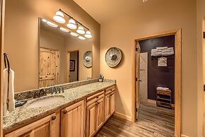 Old Mills Resort OM A5 3 Bedroom Condo by RedAwning