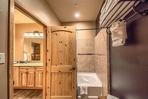 Old Mills Resort OM A5 3 Bedroom Condo by RedAwning