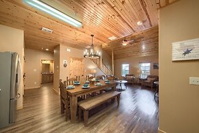 Old Mills Resort OM A6 3 Bedroom Condo by RedAwning