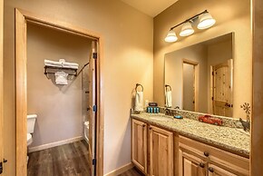 Old Mills Resort OM A6 3 Bedroom Condo by RedAwning