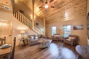 Old Mills Resort OM A6 3 Bedroom Condo by RedAwning